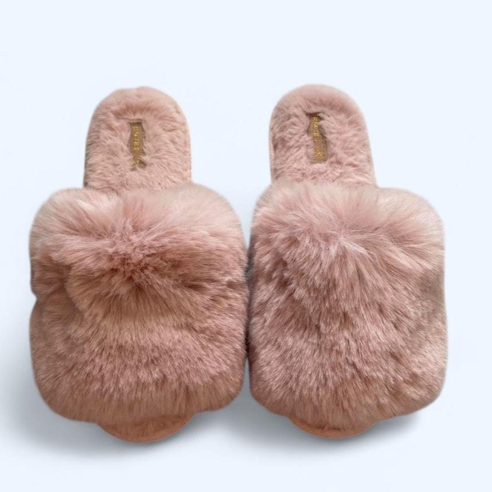 Pink faux fur‎ fuzzy slippers size 10 by Rachel Zoe